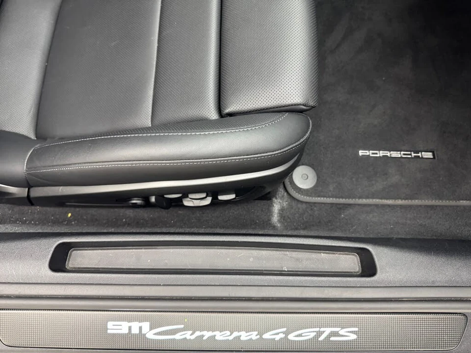 2025 Porsche 992 Carrera GTS - Image 25 of 31
