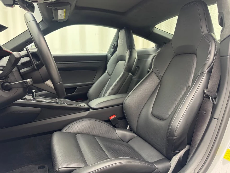 2025 Porsche 992 Carrera GTS - Image 5 of 31