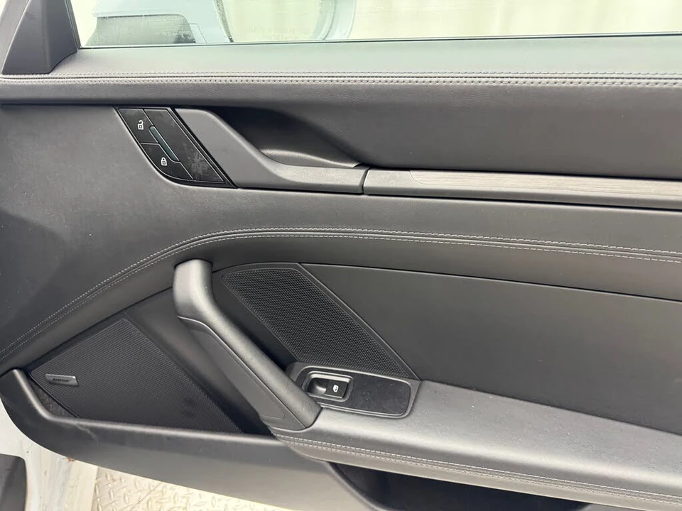2025 Porsche 992 Carrera GTS - Image 23 of 31