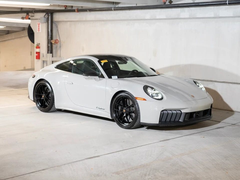 2025 Porsche 992 Carrera GTS - Image 7 of 25