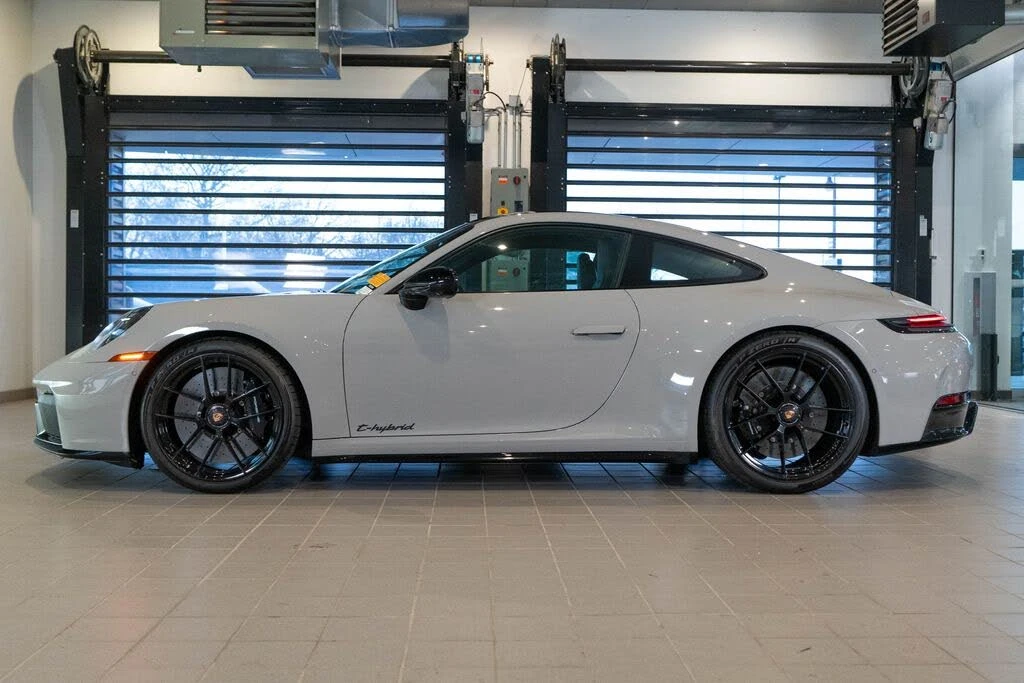 2025 Porsche 992 Carrera GTS - Image 2 of 7