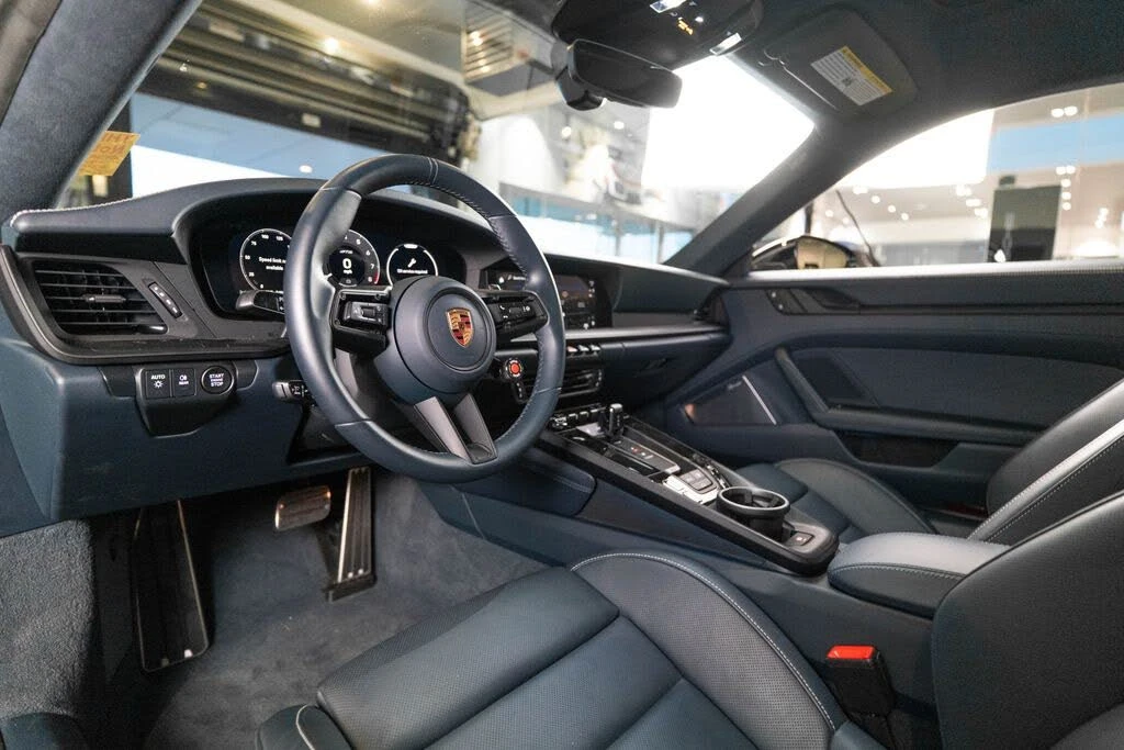 2025 Porsche 992 Carrera GTS - Image 4 of 7