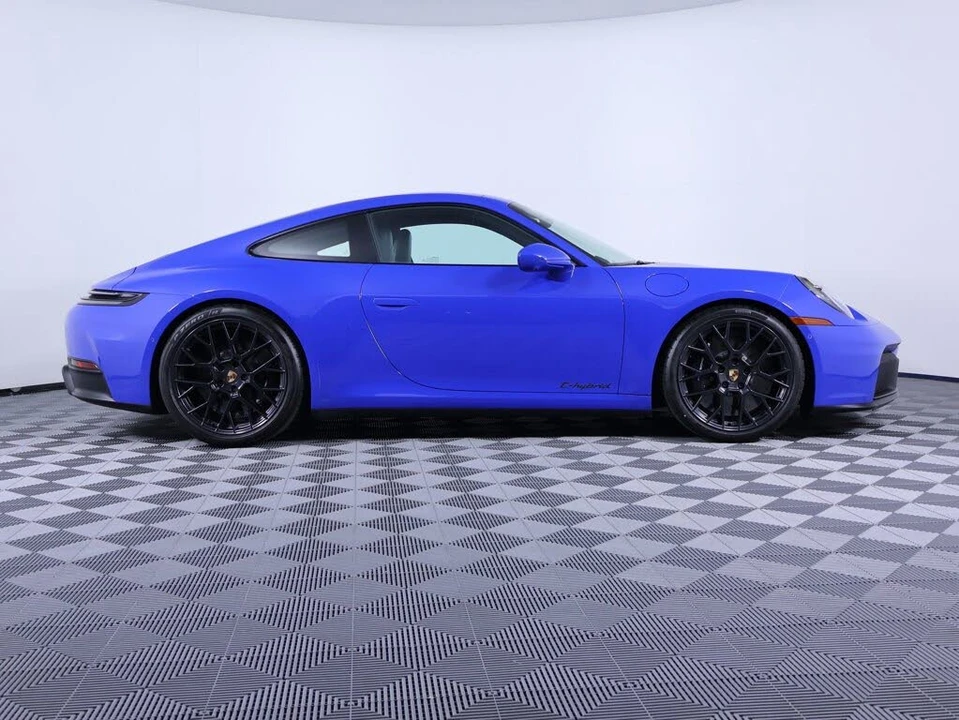 2025 Porsche 992 Carrera GTS - Image 8 of 26