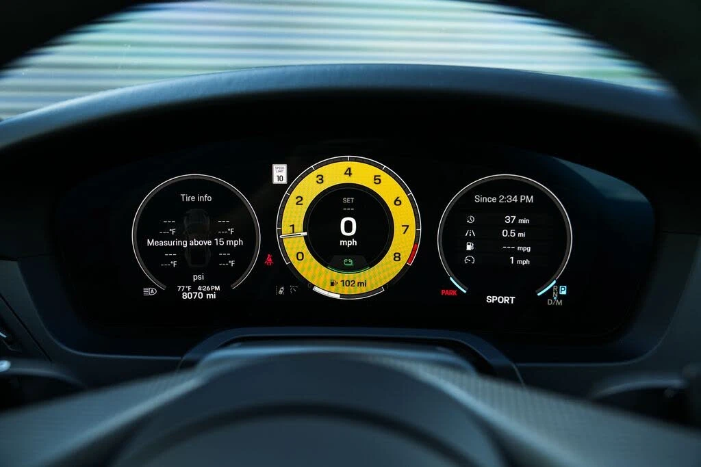 2025 Porsche 992 Carrera GTS - Image 24 of 31