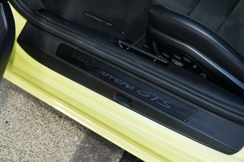 2025 Porsche 992 Carrera GTS - Image 20 of 31