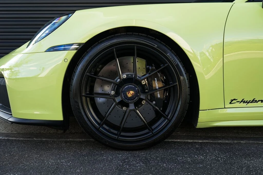 2025 Porsche 992 Carrera GTS - Image 11 of 31