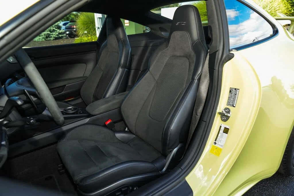 2025 Porsche 992 Carrera GTS - Image 5 of 31