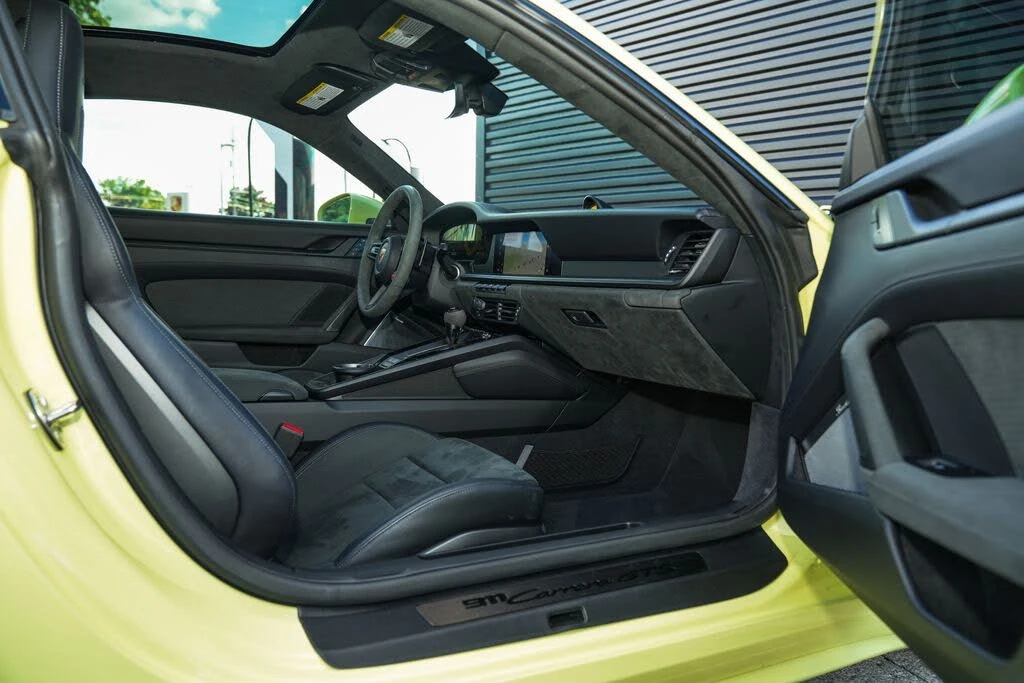 2025 Porsche 992 Carrera GTS - Image 29 of 31