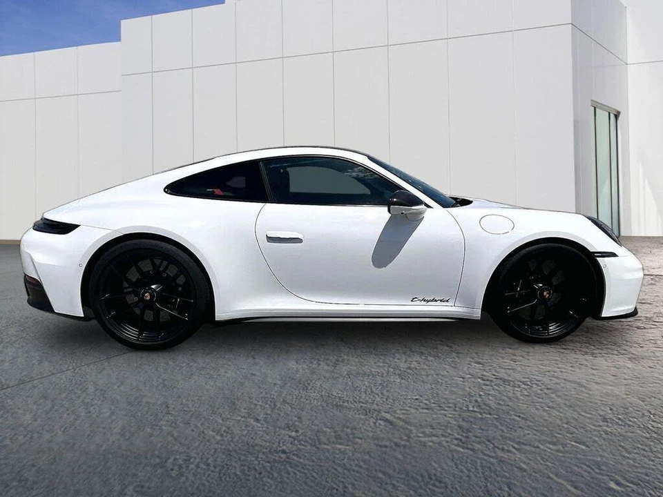 2025 Porsche 992 Carrera GTS - Image 8 of 26