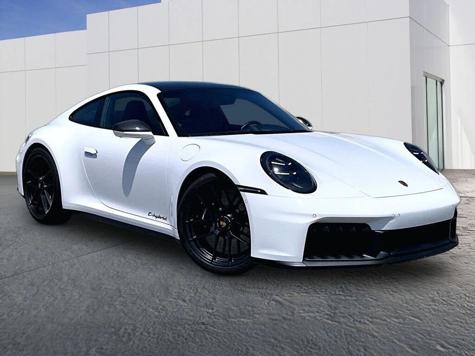 2025 Porsche 992 Carrera GTS - Image 9 of 26