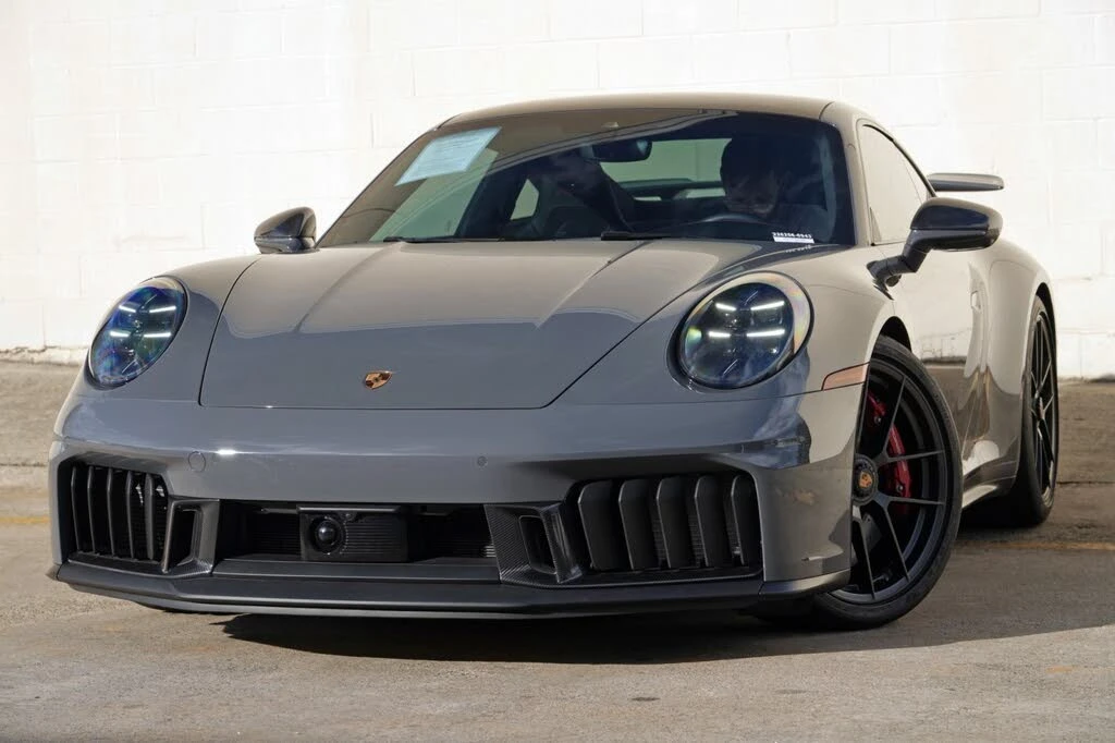 2025 Porsche 992 Carrera GTS - Image 3 of 31