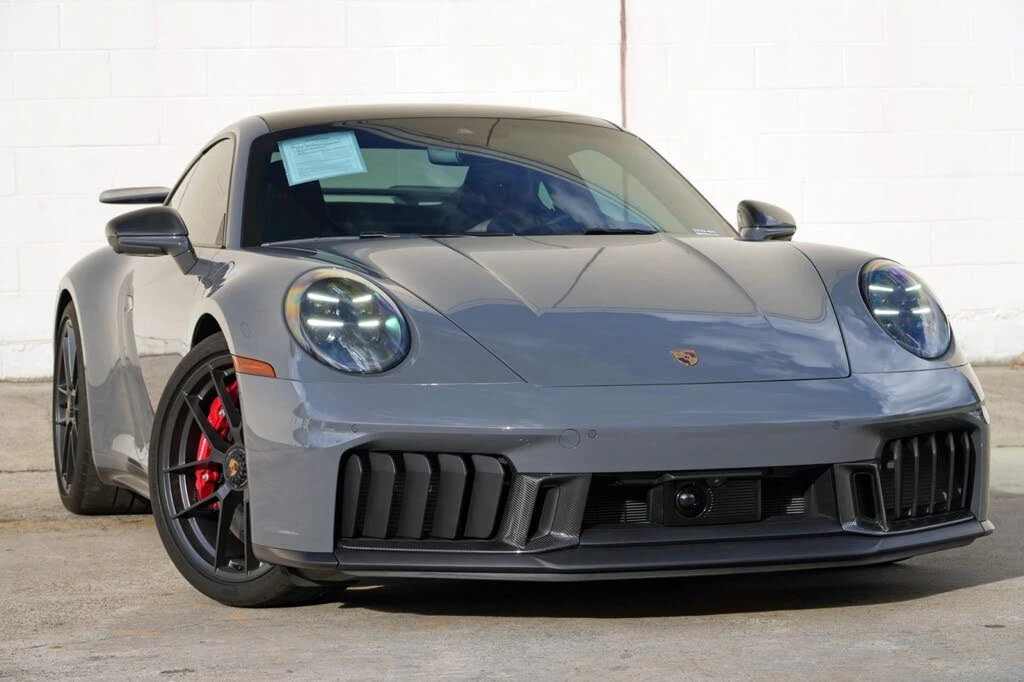 2025 Porsche 992 Carrera GTS - Image 4 of 31