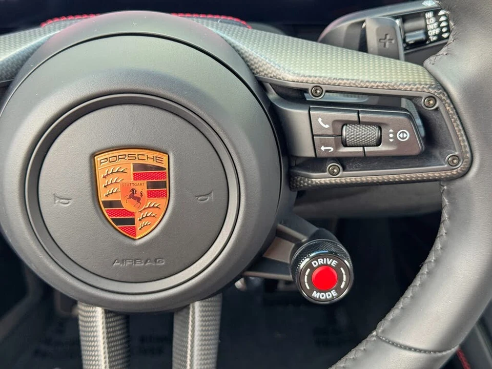 2025 Porsche 992 Carrera GTS - Image 21 of 31