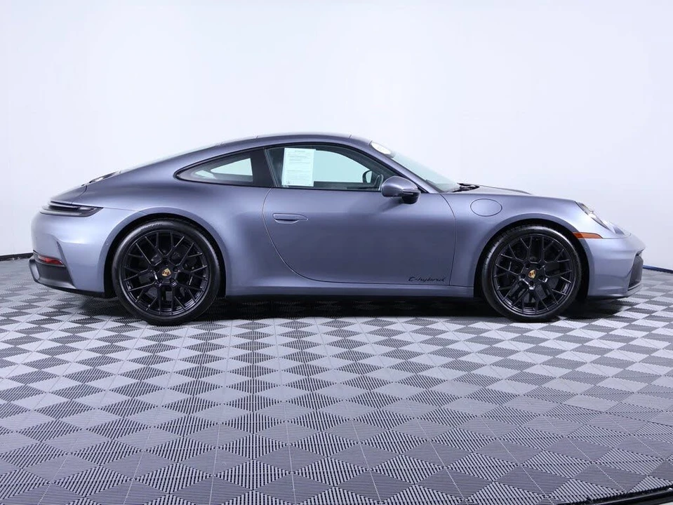 2025 Porsche 992 Carrera GTS - Image 8 of 26