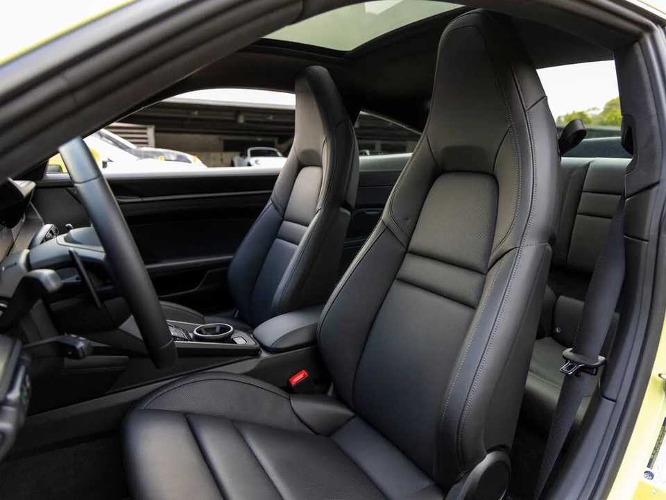 2025 Porsche 992 Carrera GTS - Image 5 of 31