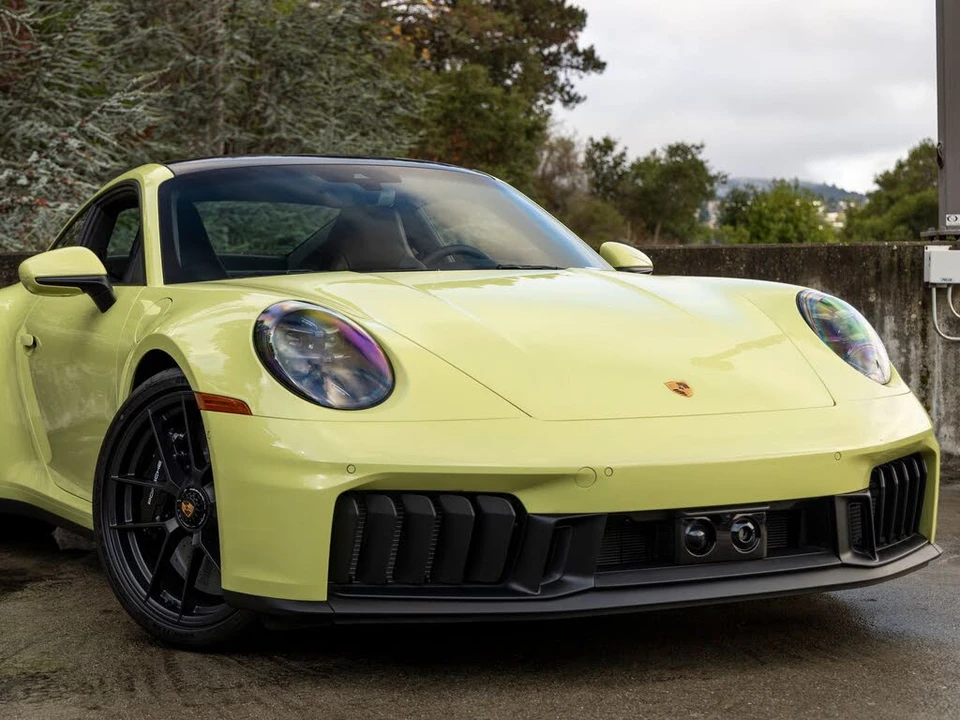 2025 Porsche 992 Carrera GTS - Image 8 of 31