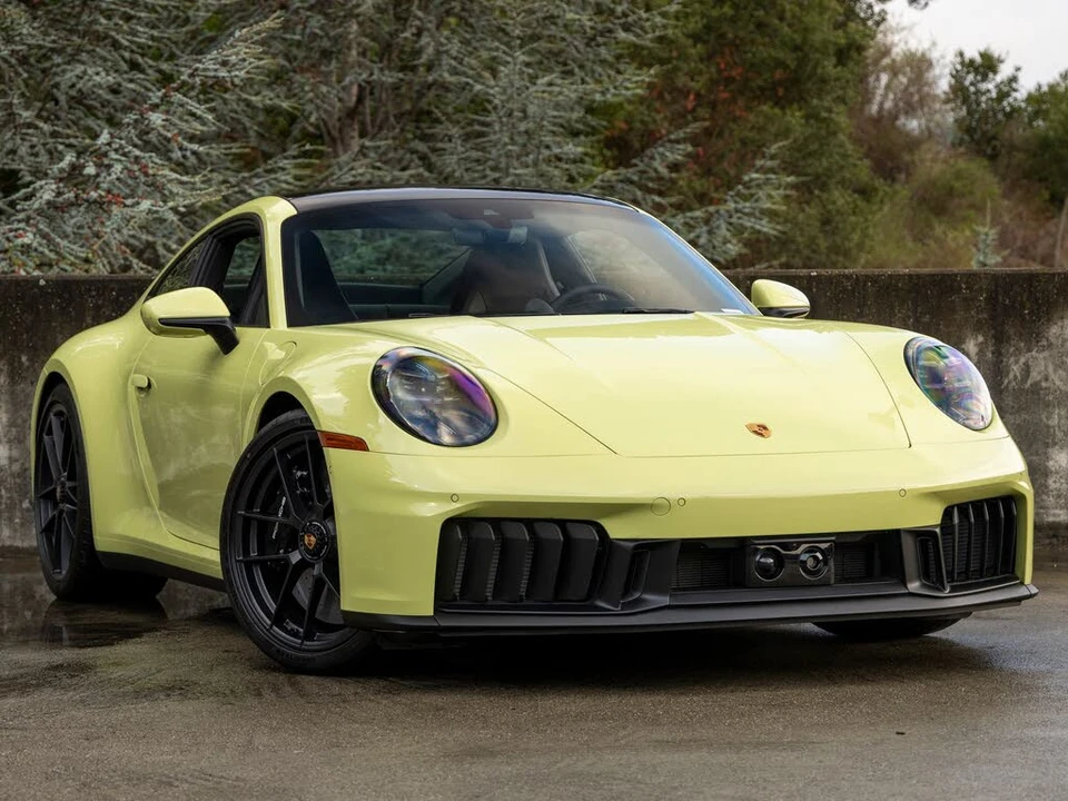 2025 Porsche 992 Carrera GTS - Image 6 of 31
