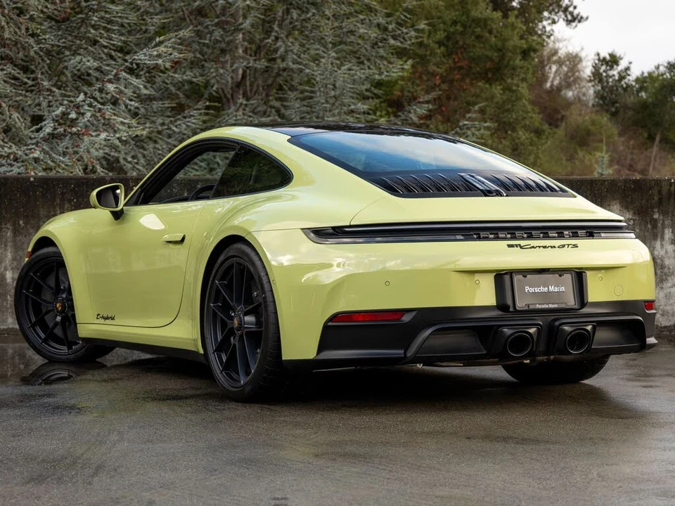 2025 Porsche 992 Carrera GTS - Image 3 of 31