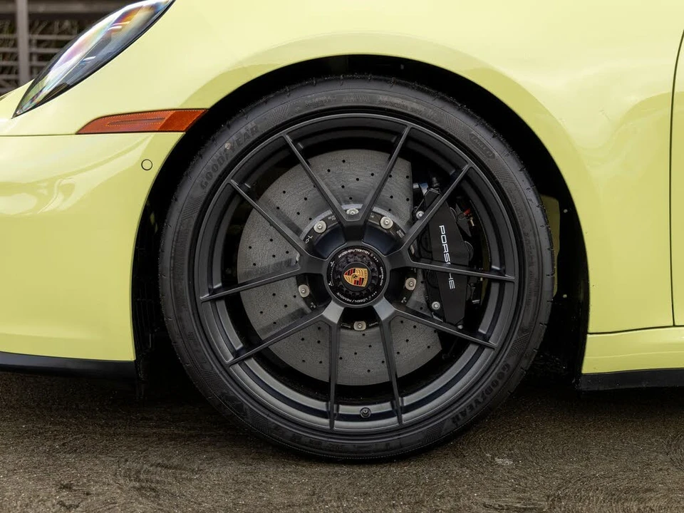 2025 Porsche 992 Carrera GTS - Image 12 of 31