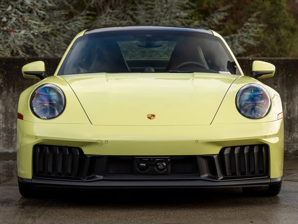 2025 Porsche 992 Carrera GTS - Image 7 of 31