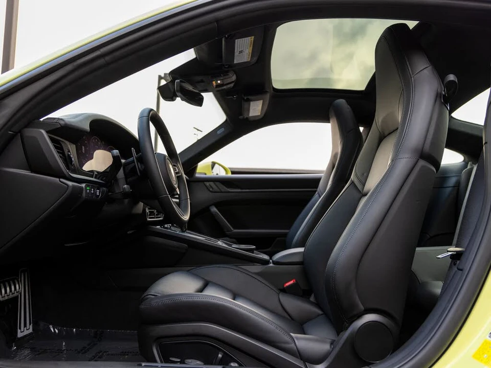 2025 Porsche 992 Carrera GTS - Image 24 of 31