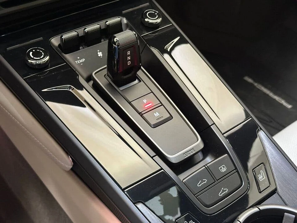 2025 Porsche 992 Carrera GTS - Image 22 of 31