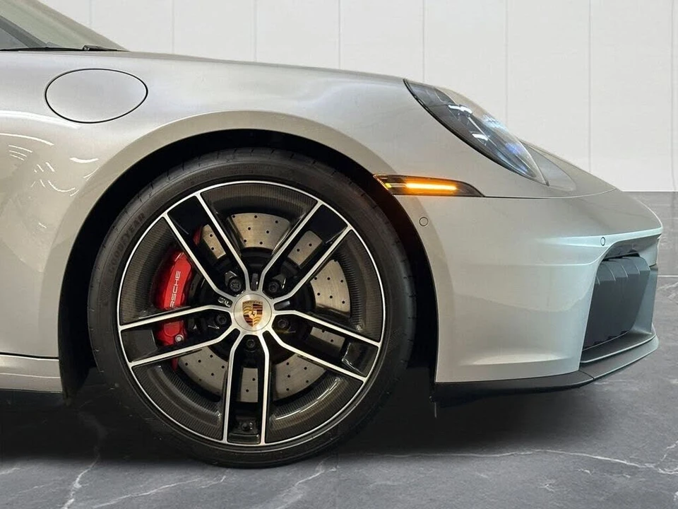 2025 Porsche 992 Carrera GTS - Image 28 of 31