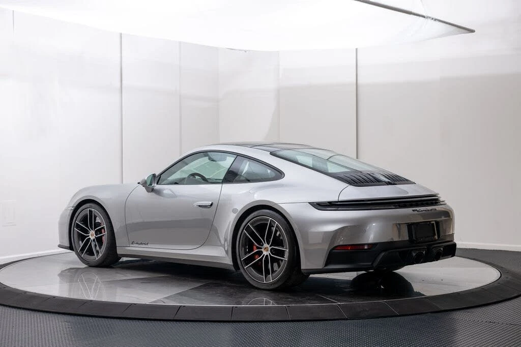 2025 Porsche 992 Carrera GTS - Image 3 of 31