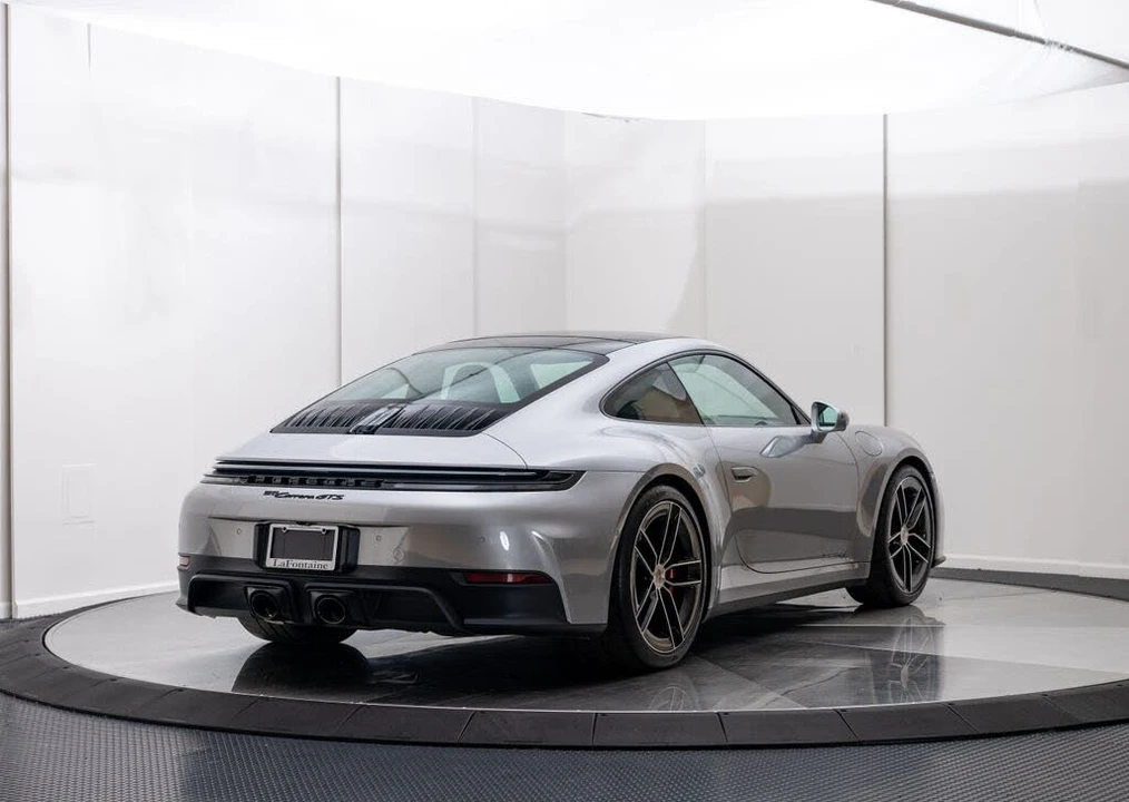 2025 Porsche 992 Carrera GTS - Image 5 of 31