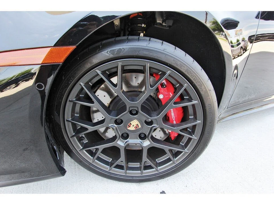 2025 Porsche 992 Carrera GTS - Image 21 of 23