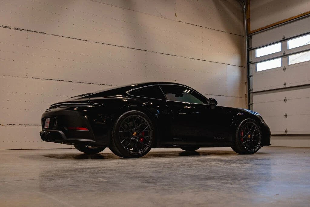 2025 Porsche 992 Carrera GTS - Image 4 of 31