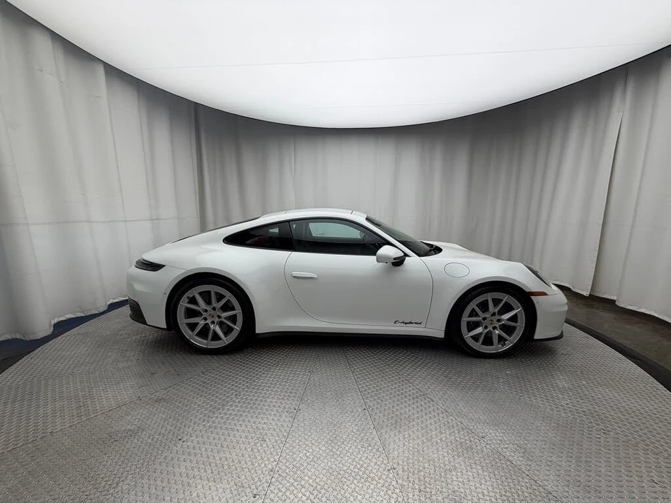 2025 Porsche 992 Carrera GTS - Image 11 of 31