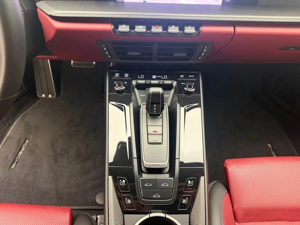 2025 Porsche 992 Carrera GTS - Image 23 of 31