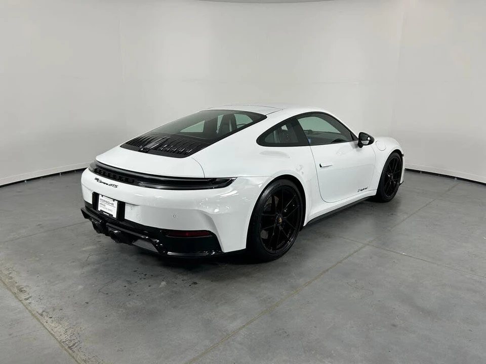 2025 Porsche 992 Carrera GTS - Image 7 of 31