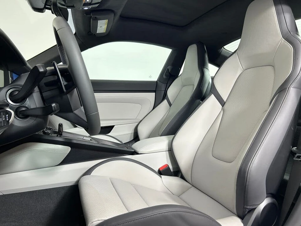 2025 Porsche 992 Carrera GTS - Image 5 of 31