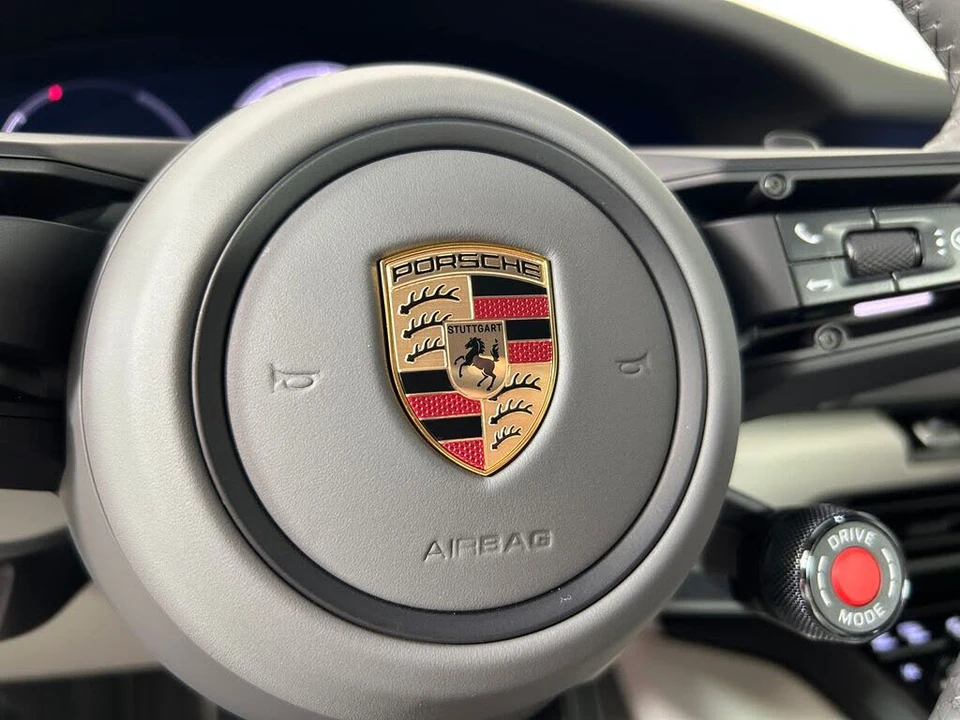 2025 Porsche 992 Carrera GTS - Image 18 of 31