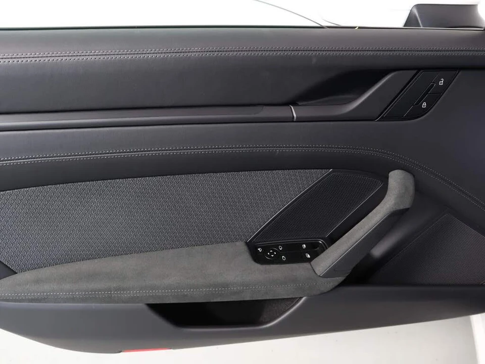 2025 Porsche 992 Carrera GTS - Image 22 of 27