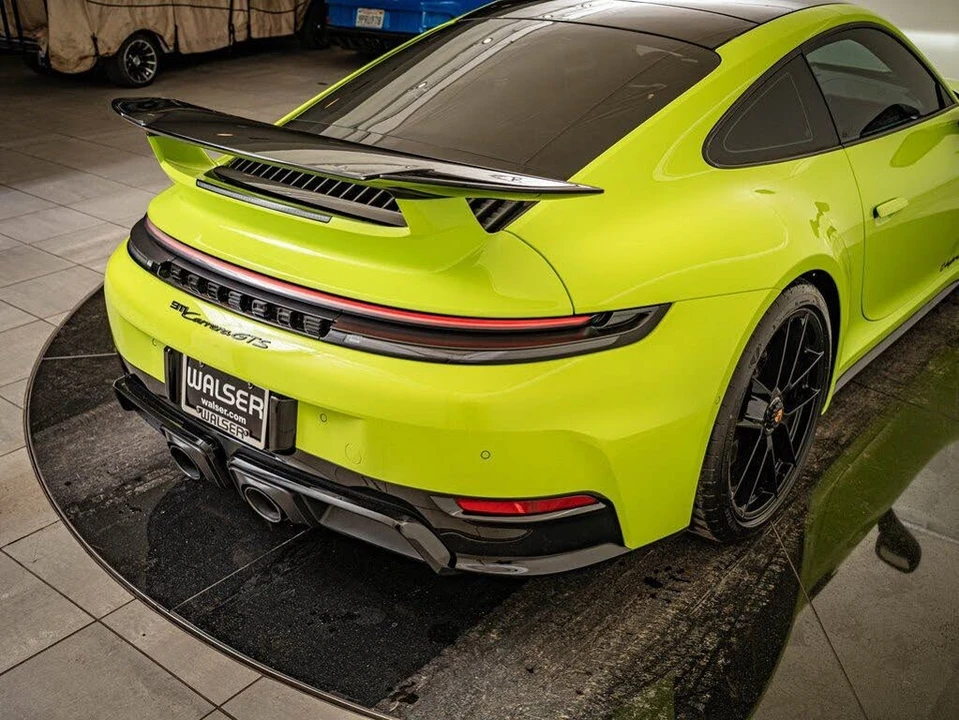 2025 Porsche 992 Carrera GTS - Image 25 of 31