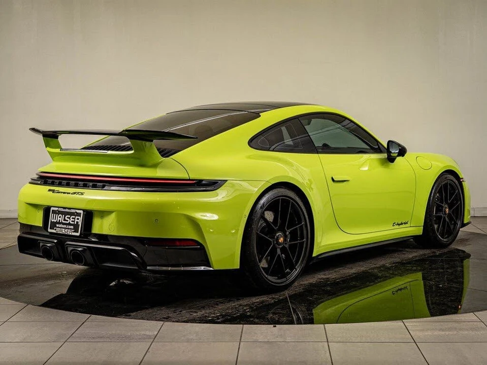 2025 Porsche 992 Carrera GTS - Image 7 of 31