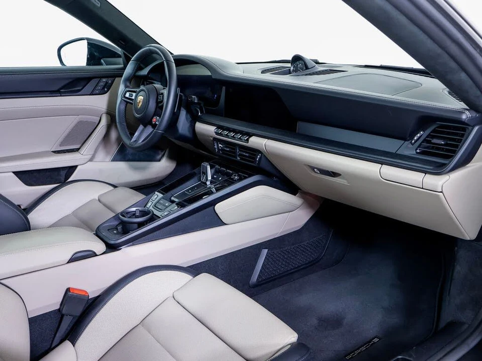 2025 Porsche 992 Carrera GTS - Image 7 of 31