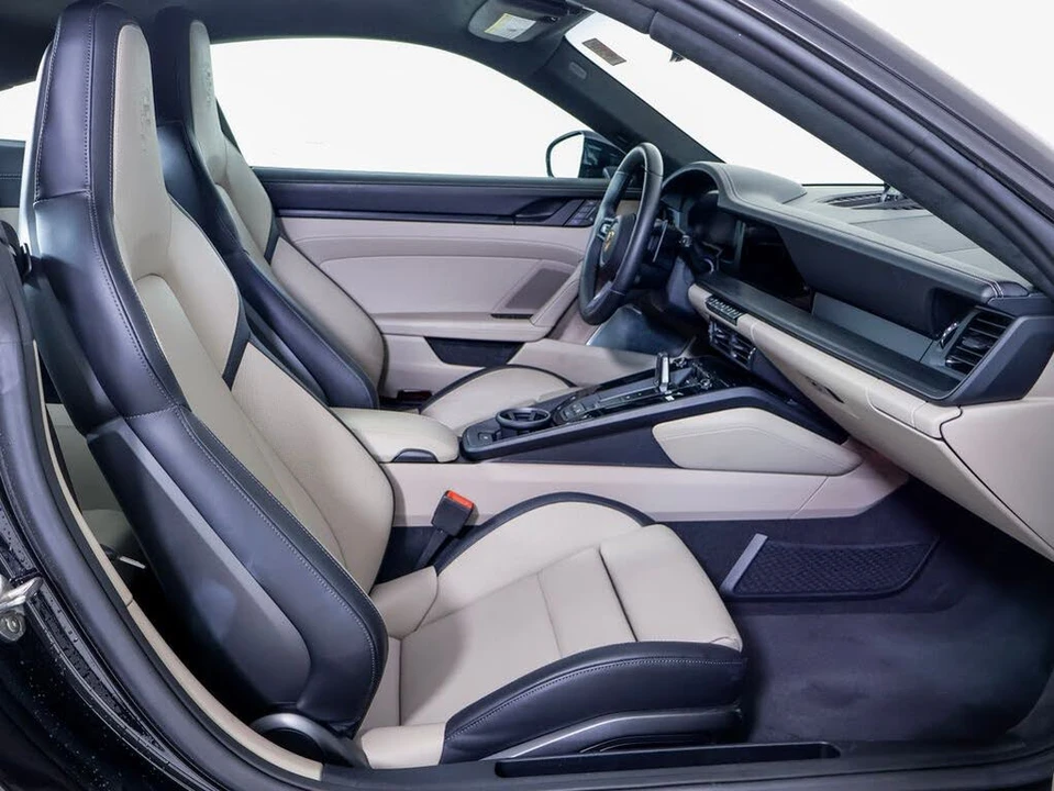 2025 Porsche 992 Carrera GTS - Image 8 of 31