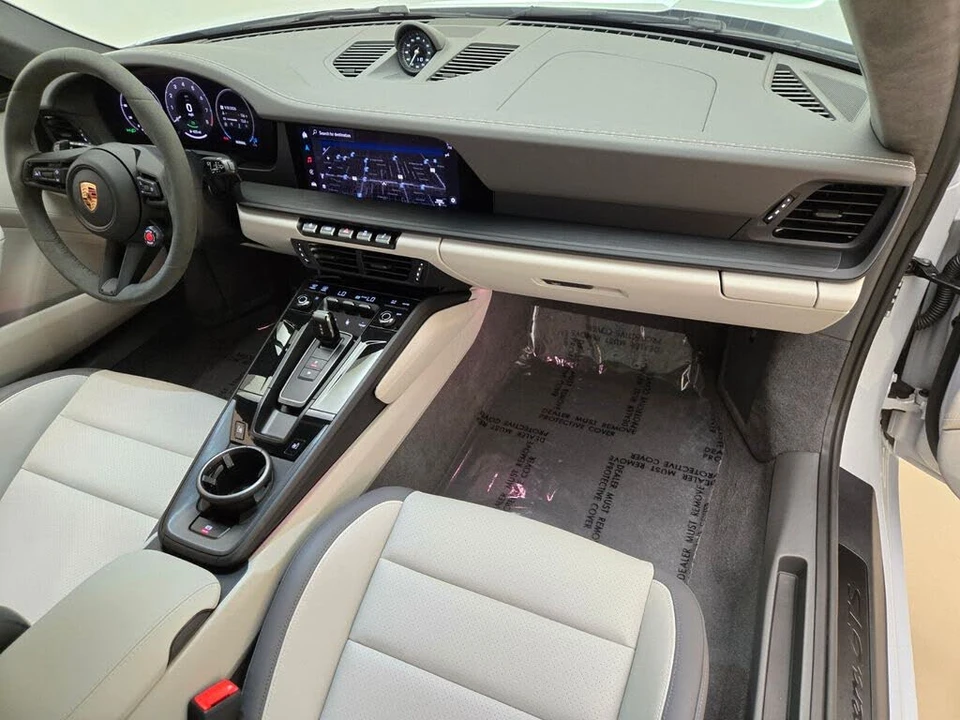 2025 Porsche 992 Carrera GTS - Image 24 of 31