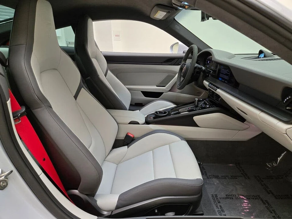 2025 Porsche 992 Carrera GTS - Image 23 of 31