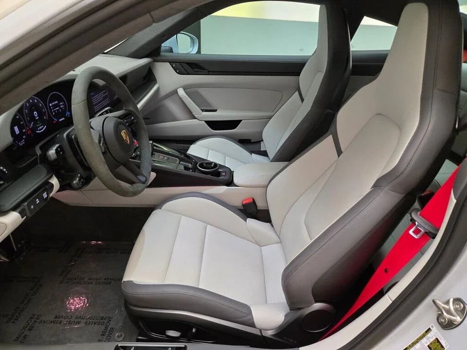 2025 Porsche 992 Carrera GTS - Image 17 of 31
