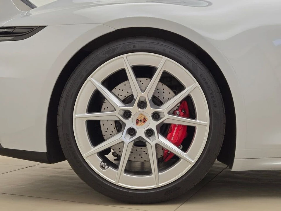 2025 Porsche 992 Carrera GTS - Image 7 of 31