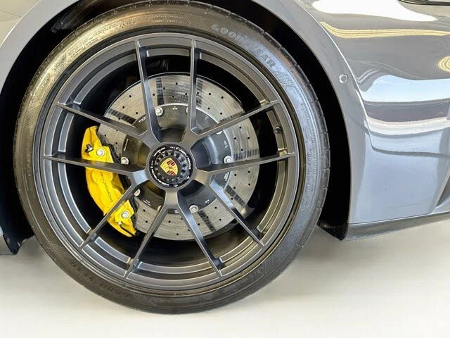 2025 Porsche 992 Carrera GTS - Image 24 of 28