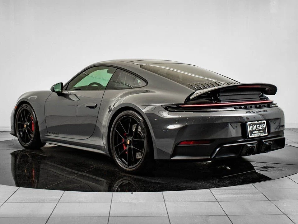 2025 Porsche 992 Carrera GTS - Image 3 of 31