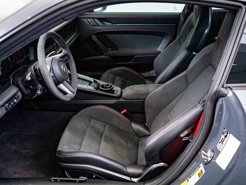 2025 Porsche 992 Carrera GTS - Image 5 of 31