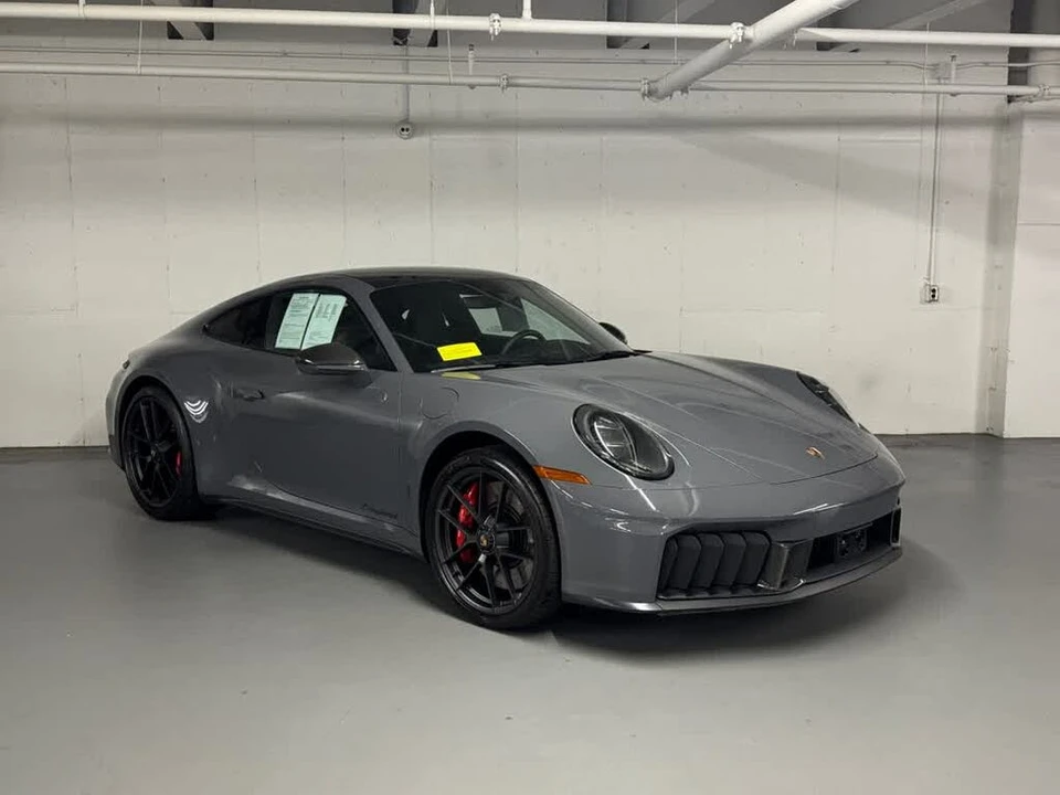 2025 Porsche 992 Carrera GTS - Image 7 of 31