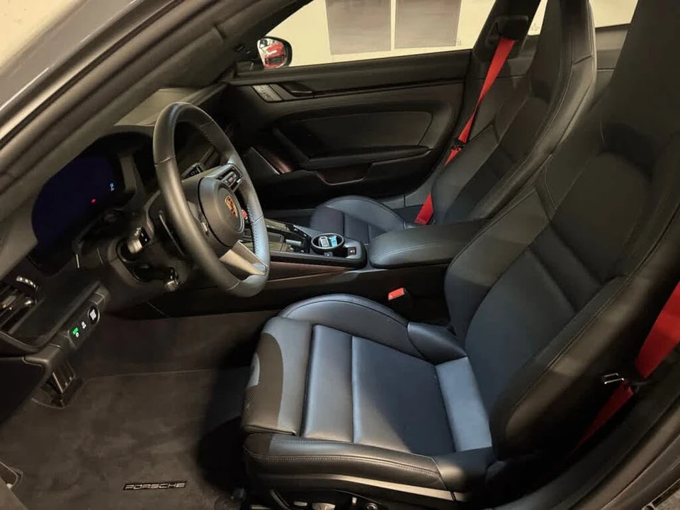 2025 Porsche 992 Carrera GTS - Image 5 of 31